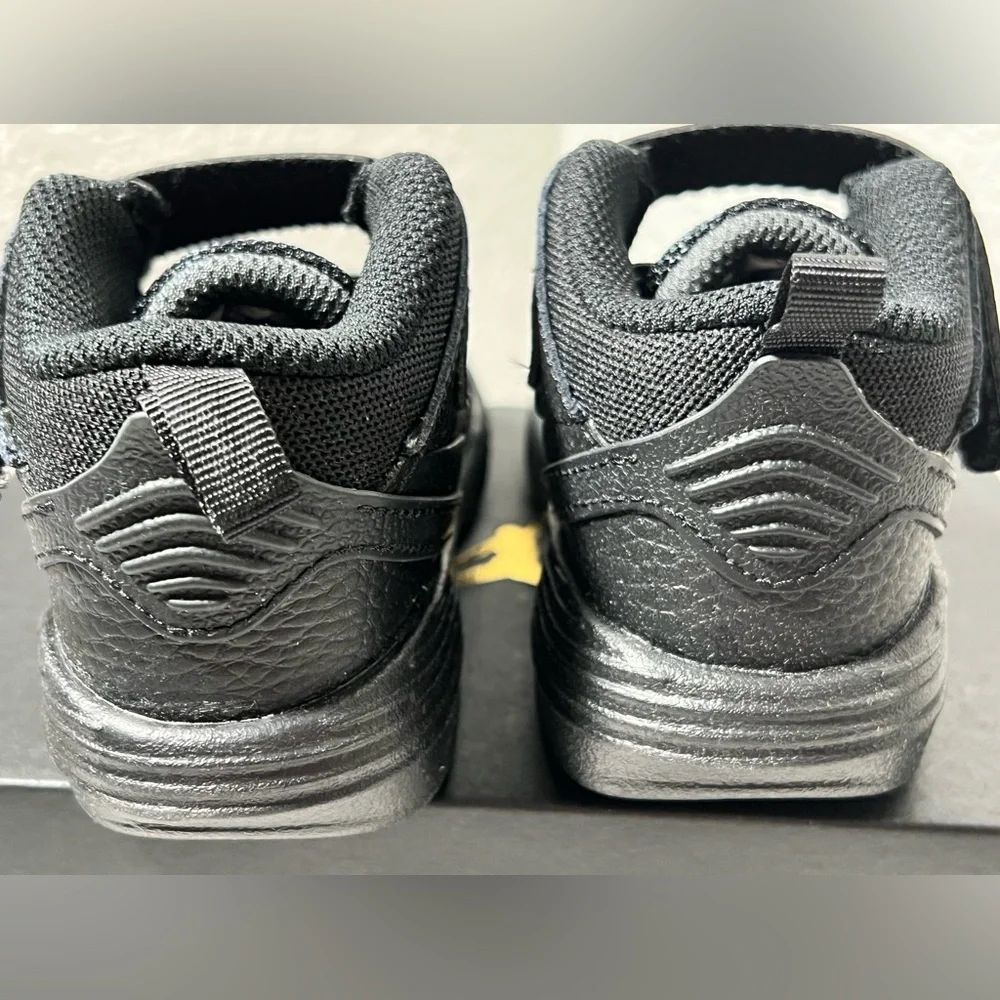 Nike Air Jordan Max Aura 5 toddler high top‎ sneakers shoes black size 7C